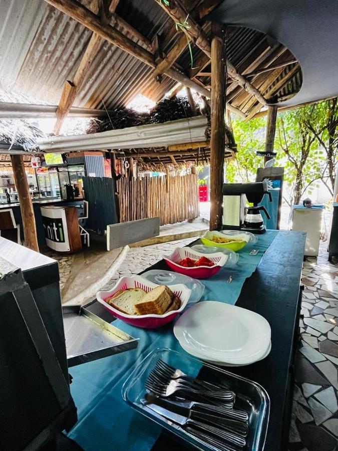 Triniti Oysterbay Hotel Dár Al-Szalám Kültér fotó